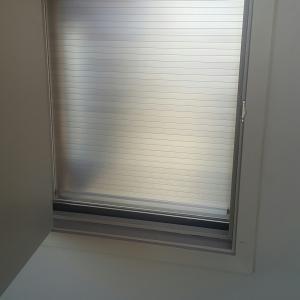 Dumbwaiter closed door